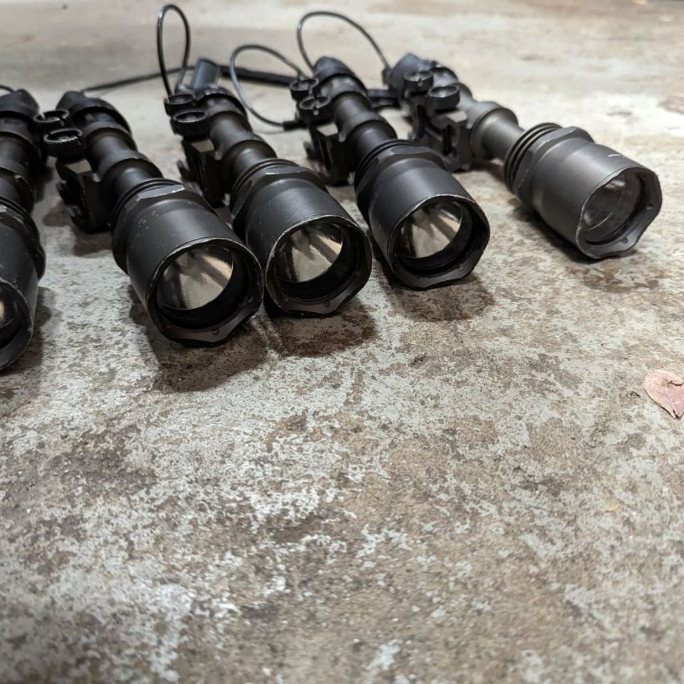 Image 2 - Surefire M961 flashlight