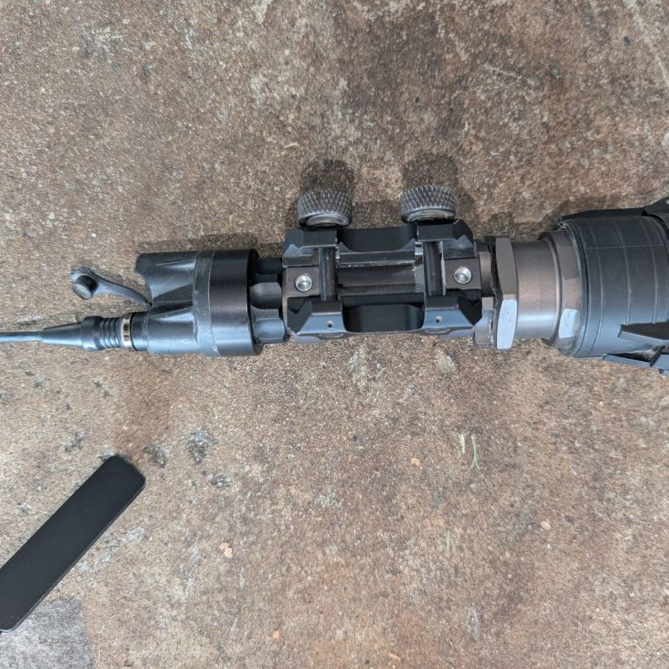 Image 2 - Surefire M951 flashlights