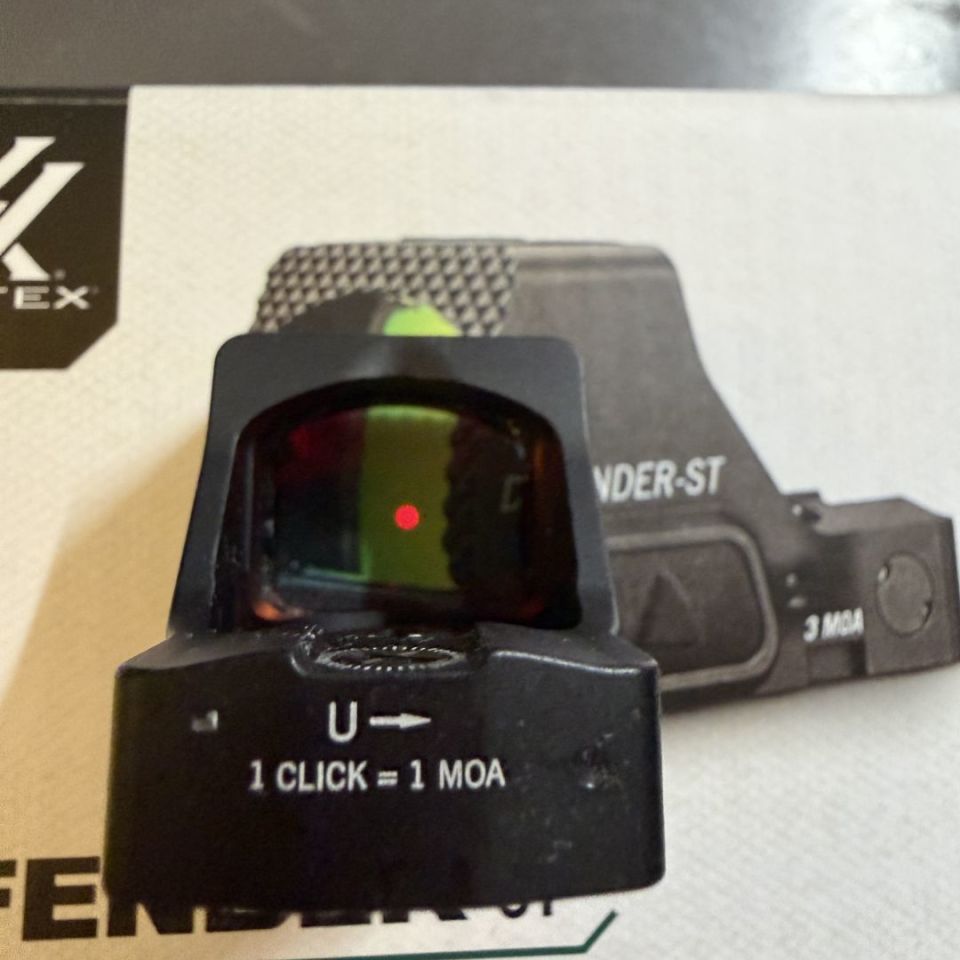 Image 2 - 3MOA VortexDefender ST red dot