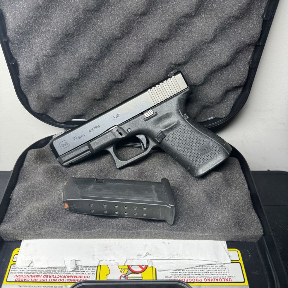 Image 2 - Glock 19 Gen 5