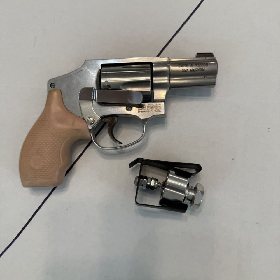 Image 2 - Smith & Wesson 640-3