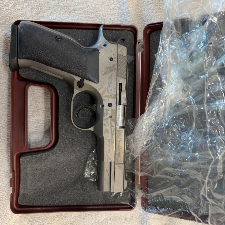 Image 3 - EAA Witness 10mm