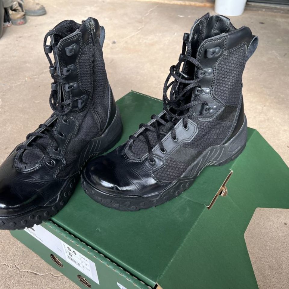 Image 2 - Danner scorch-side boots 9.5D