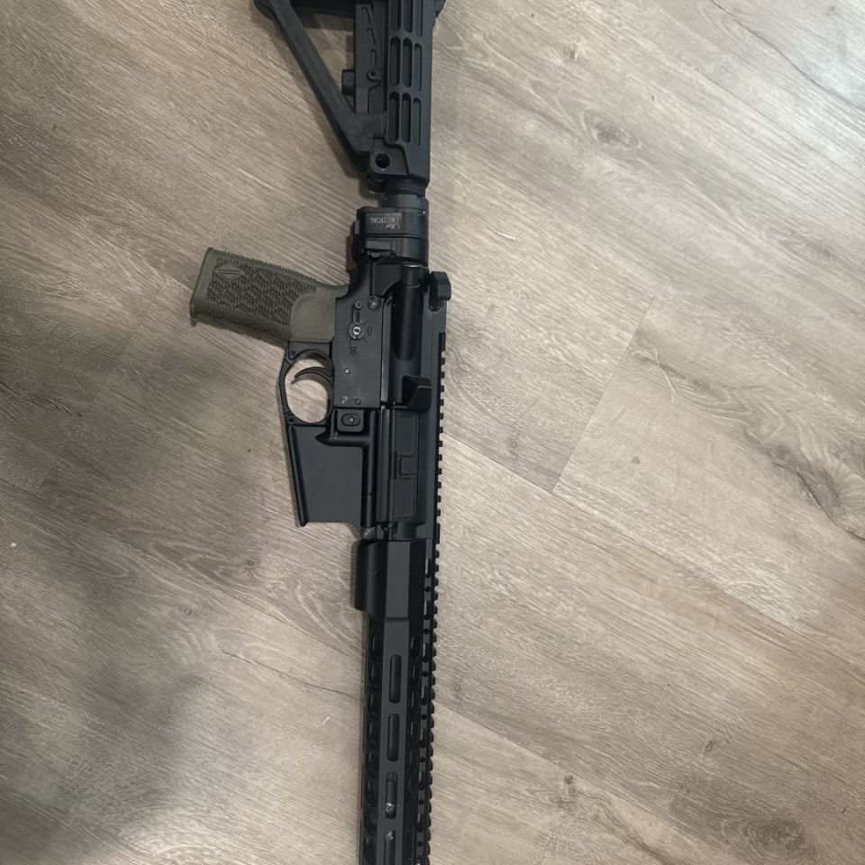 Image 1 - Solgw 10.5” law folder