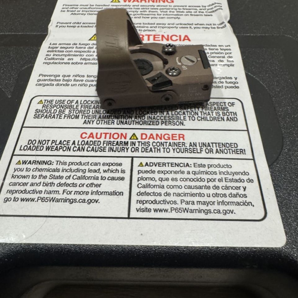 Image 1 - Leupold DPP 2.5 moa NV model