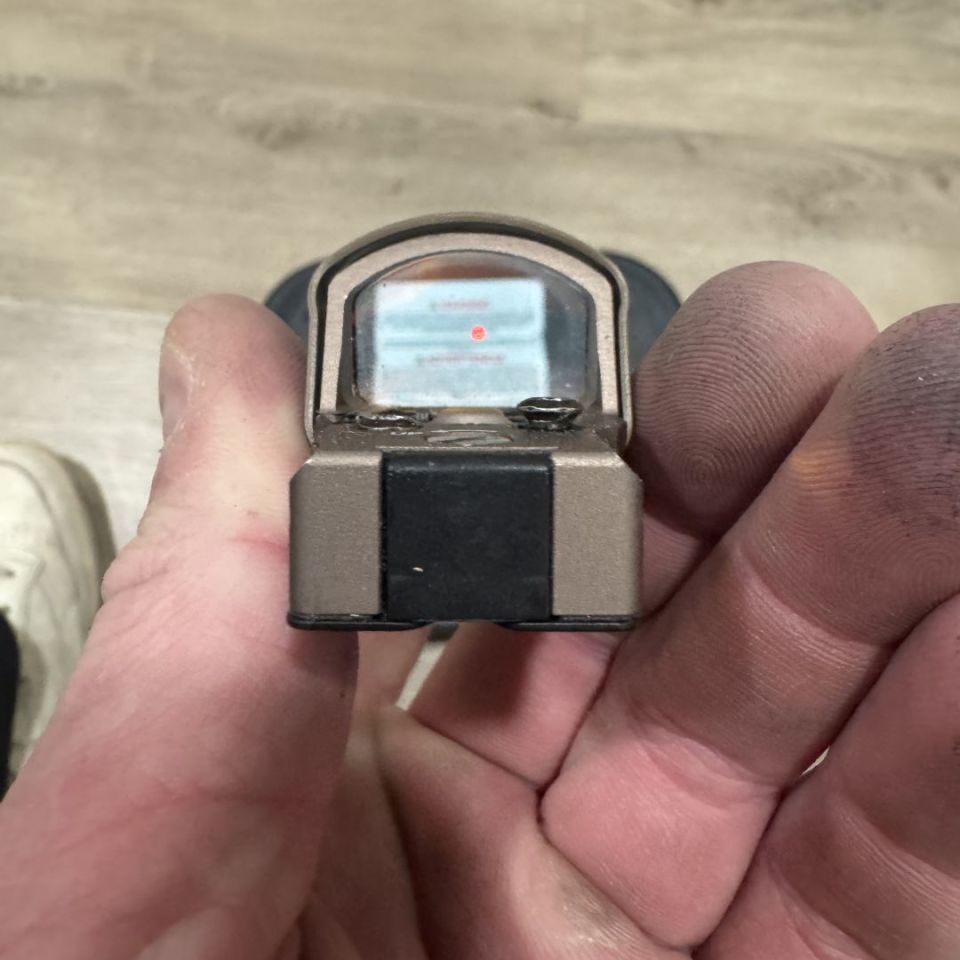 Image 2 - Leupold DPP 2.5 moa NV model