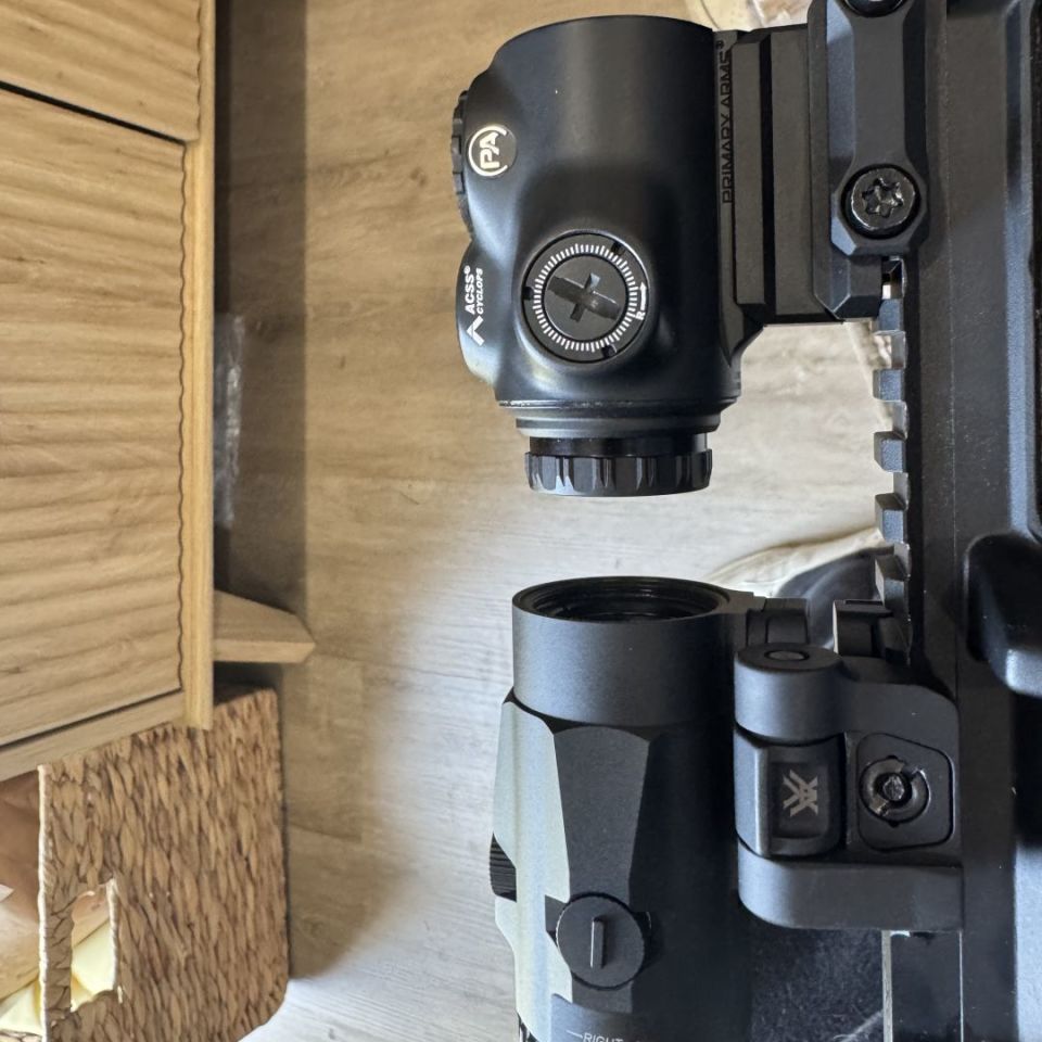 Image 3 - Glx 1x prism/ vortex micro 3x