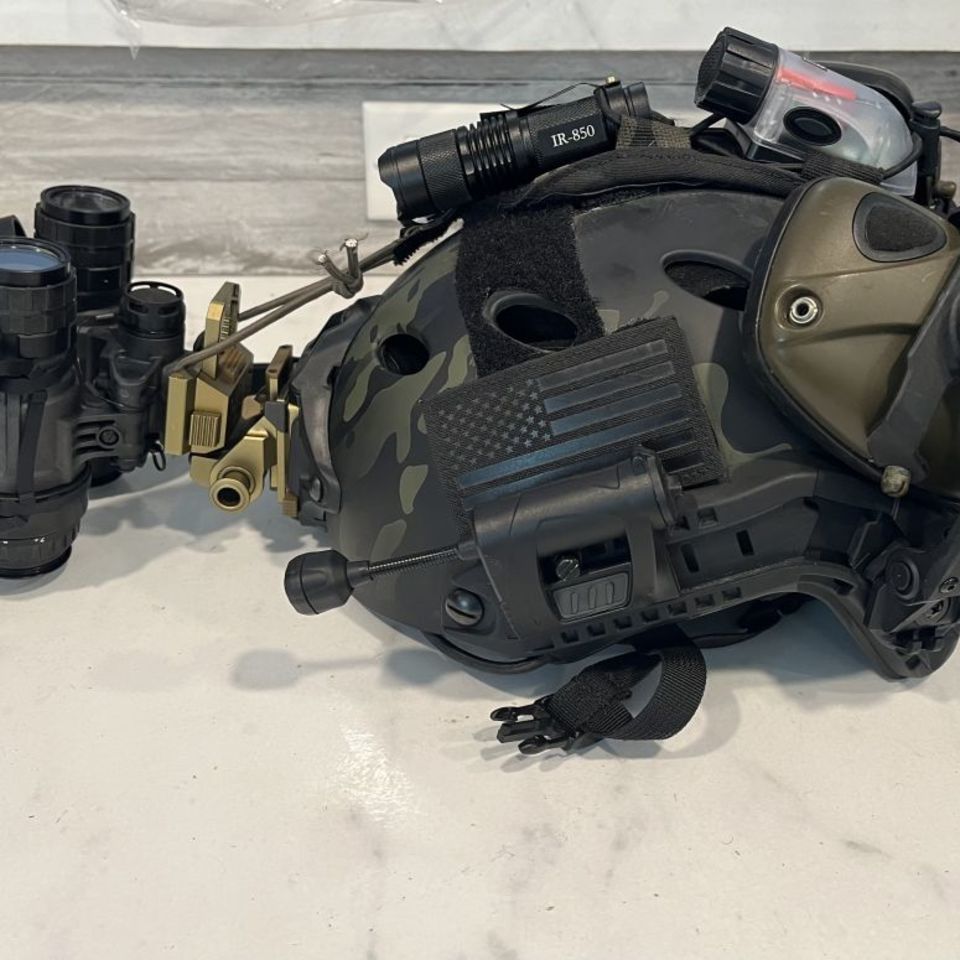 Image 2 - Dual white night vision 