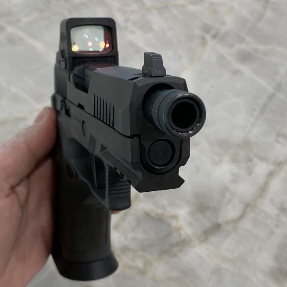 Image 4 - SIG p320 Xcarry Legion with Holosun $900