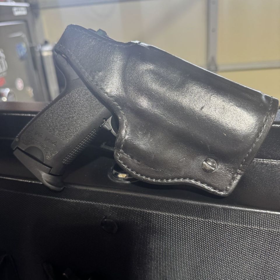 Image 3 - 1998 USP COMPACT 40 