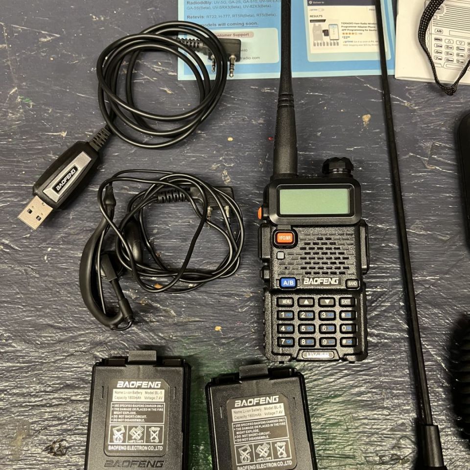 Image 2 - Baofeng UV-5R radio kit 