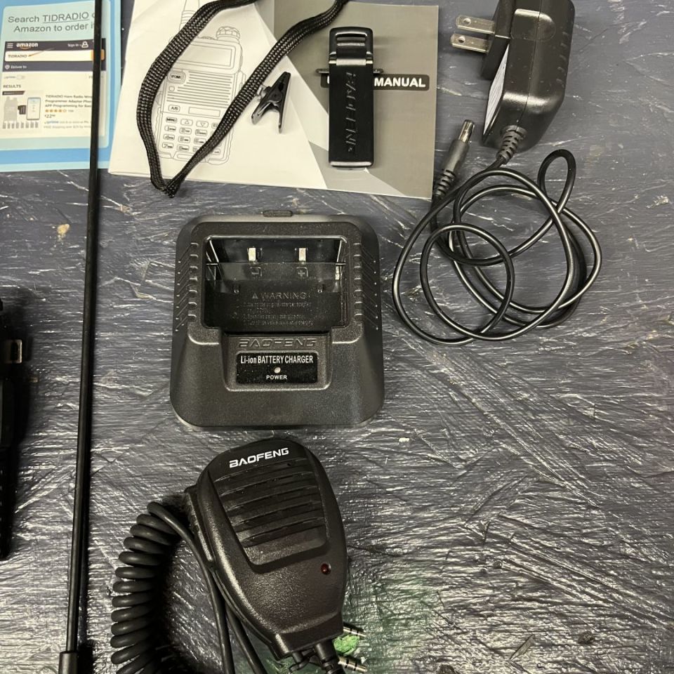Image 3 - Baofeng UV-5R radio kit 