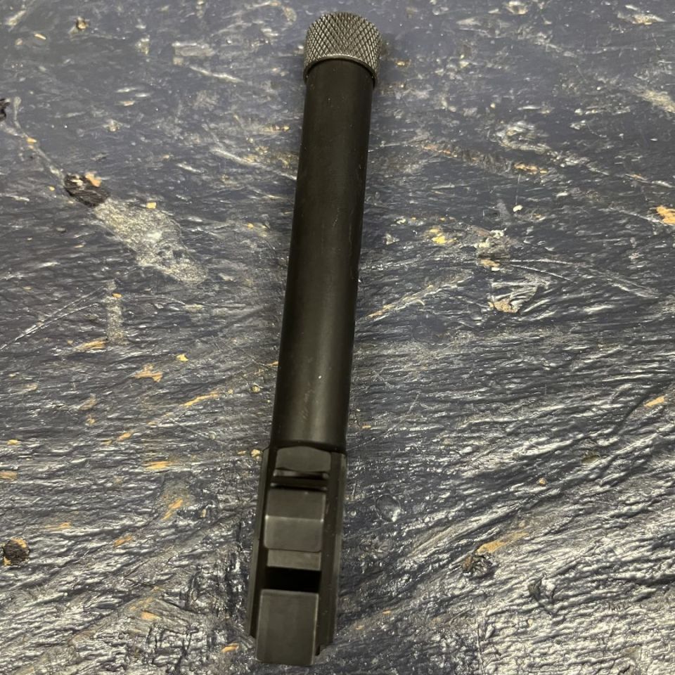 Image 3 - Glock 17 threaded barrel 