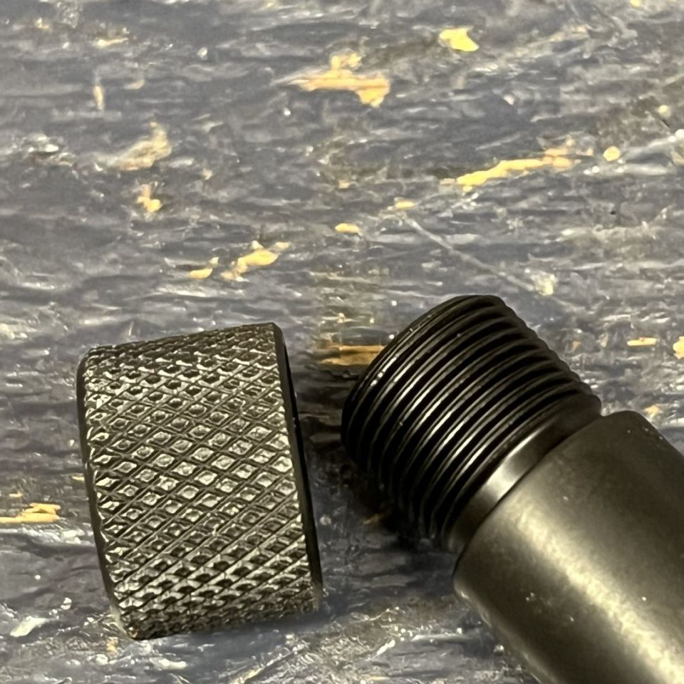 Image 5 - Glock 17 threaded barrel 