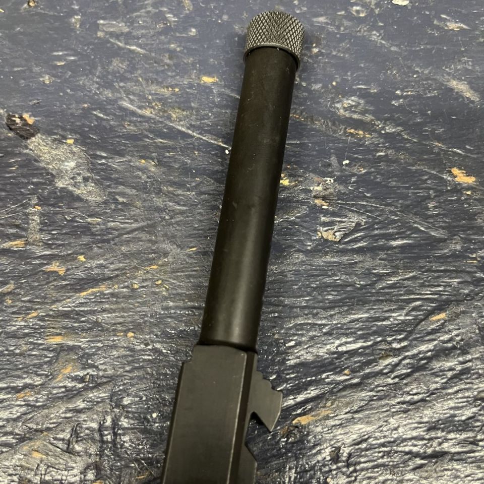 Image 2 - Glock 17 threaded barrel 