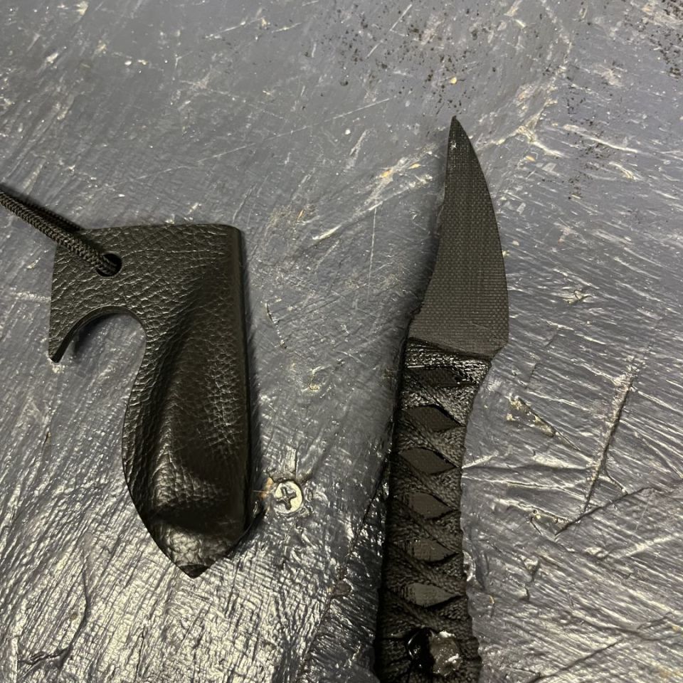 Image 2 - Non metallic knife, G10