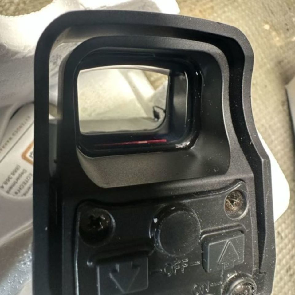 Image 1 - WTB: Broken Eotechs 