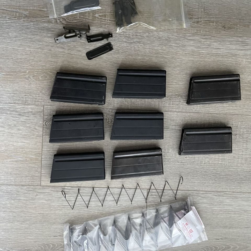 Image 1 - FAL Magazines 