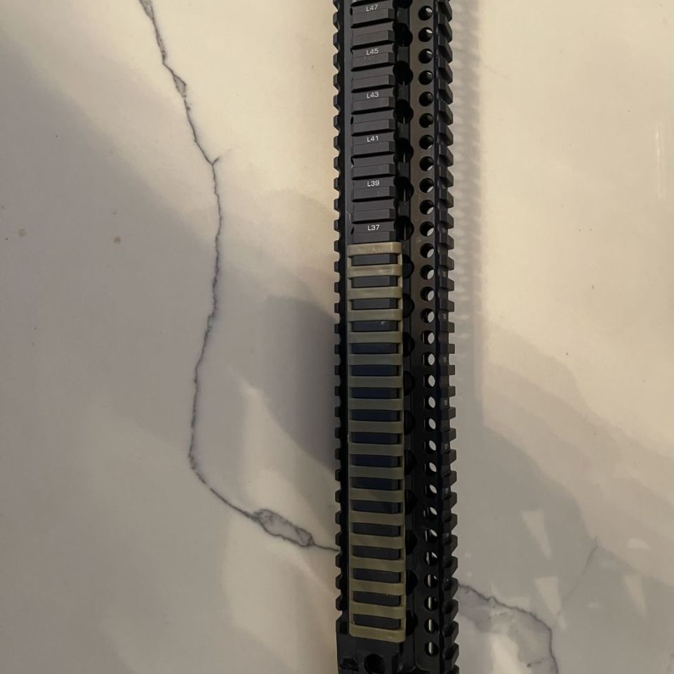 Image 2 - AR15 Upper DD Quad rail 16