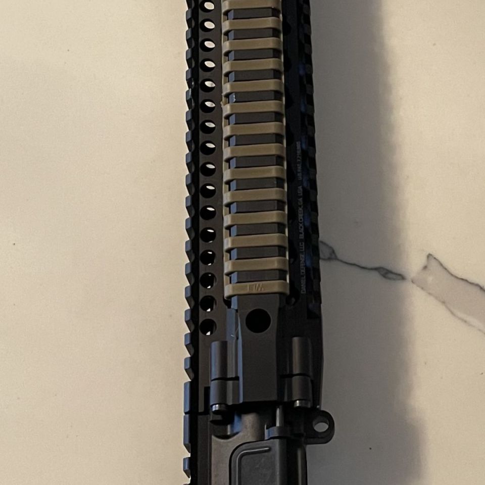 Image 4 - AR15 Upper DD Quad rail 16