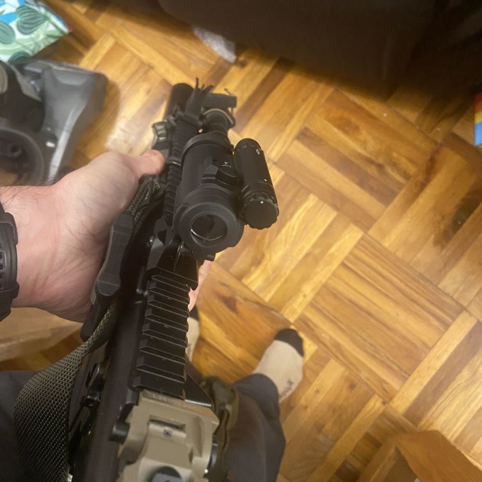 Image 2 - Aimpoint comp m5