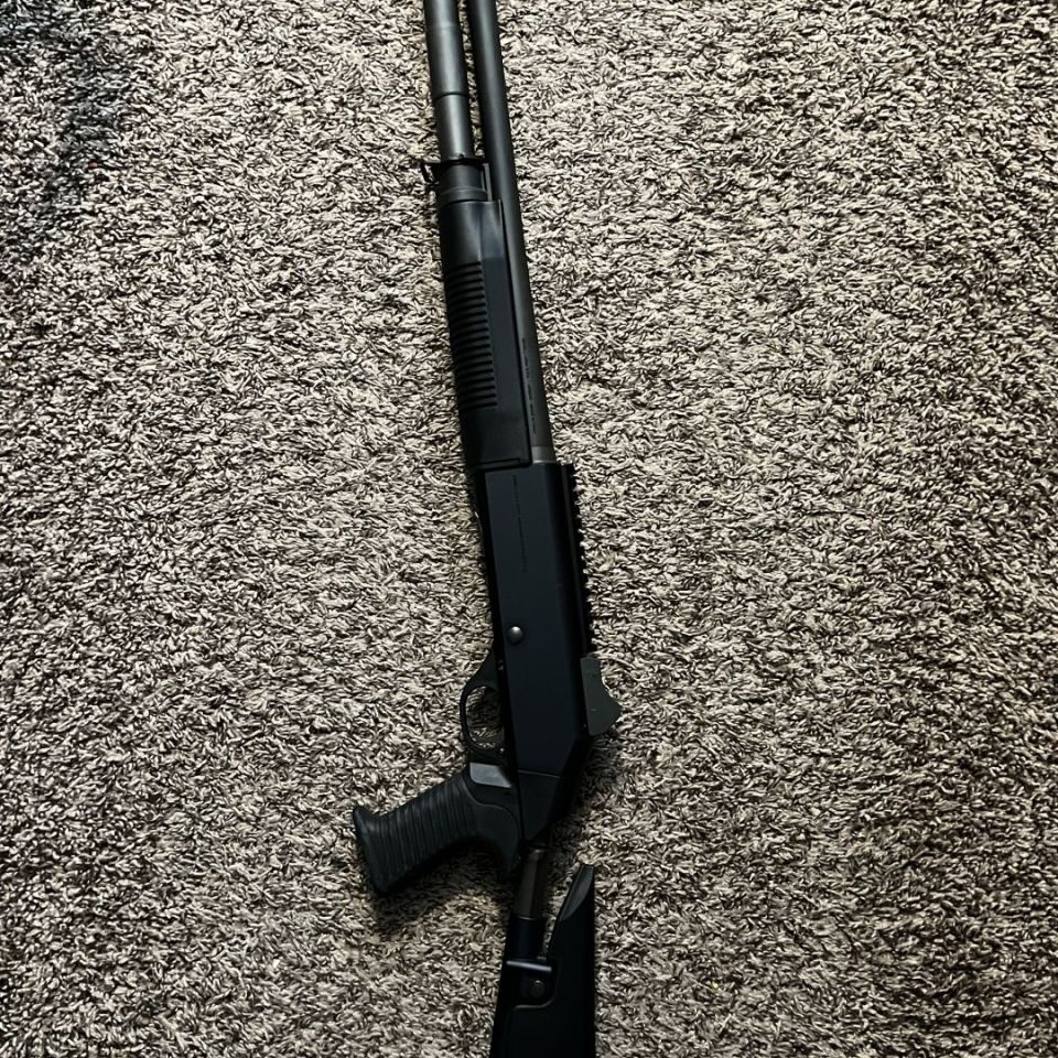 Image 2 - Benelli M4 LE