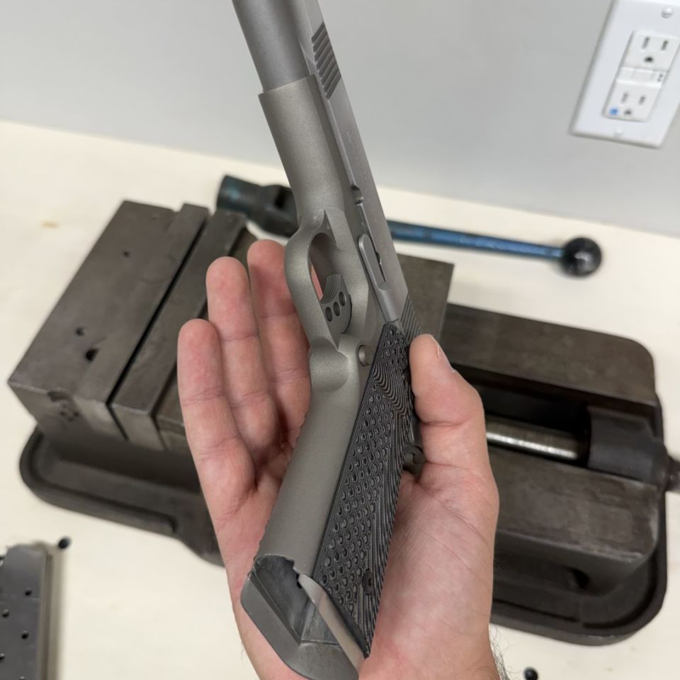 Image 4 - Colt 1911 LightweightCommander