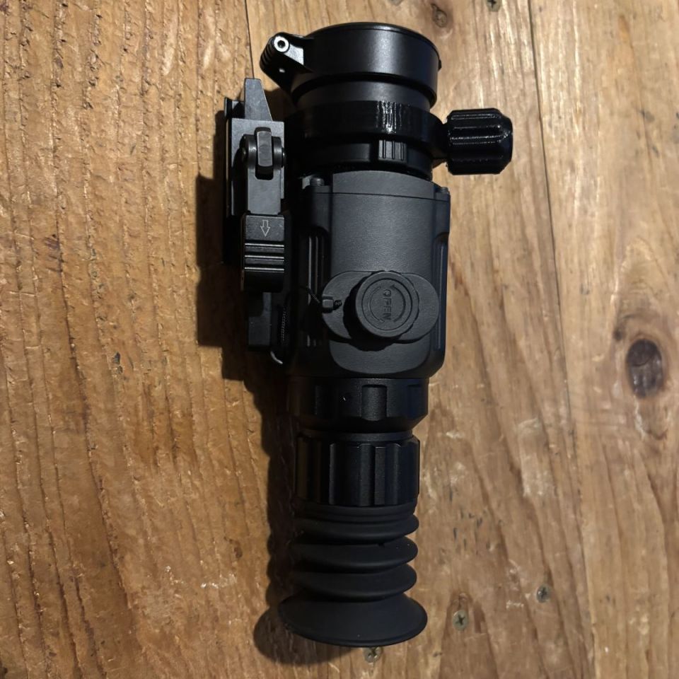 Image 3 - Bering Hogster R35