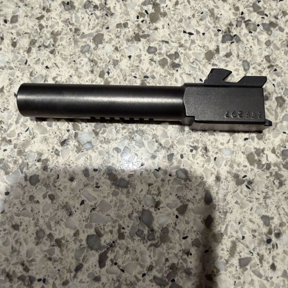Image 2 - Glock 19 g19 ported barrel