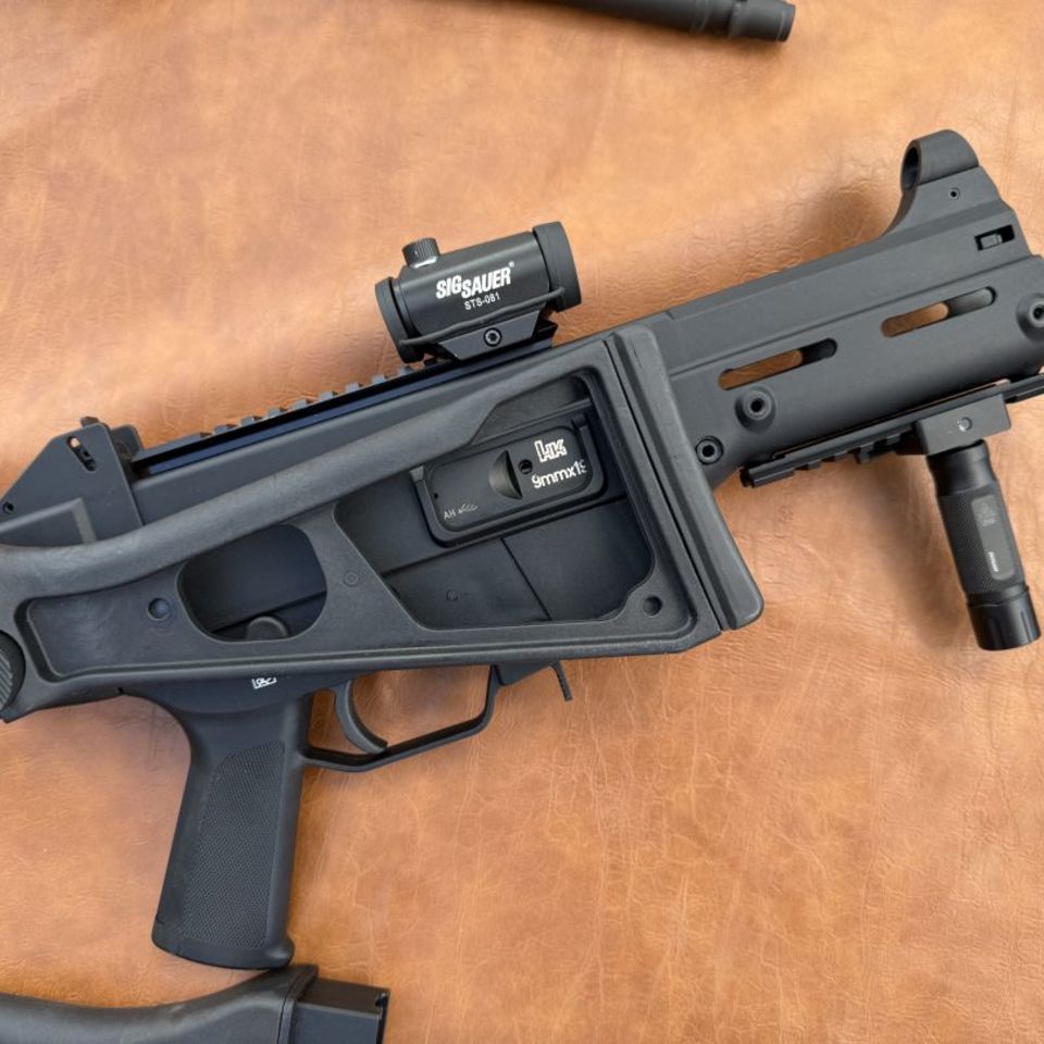 Image 2 - HK UMP SBR – .45 ACP/9mm