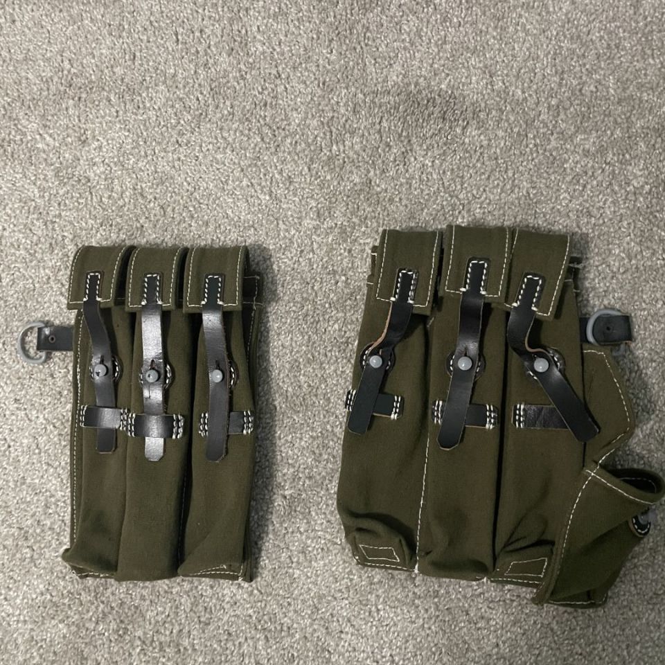 Image 1 - REPRODUCTION MP40 Ammo Pouches
