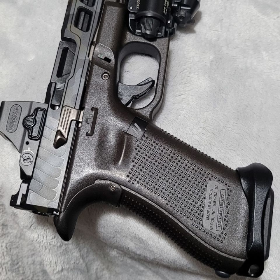 Image 5 - Glock Magwells FDE OD green BLK