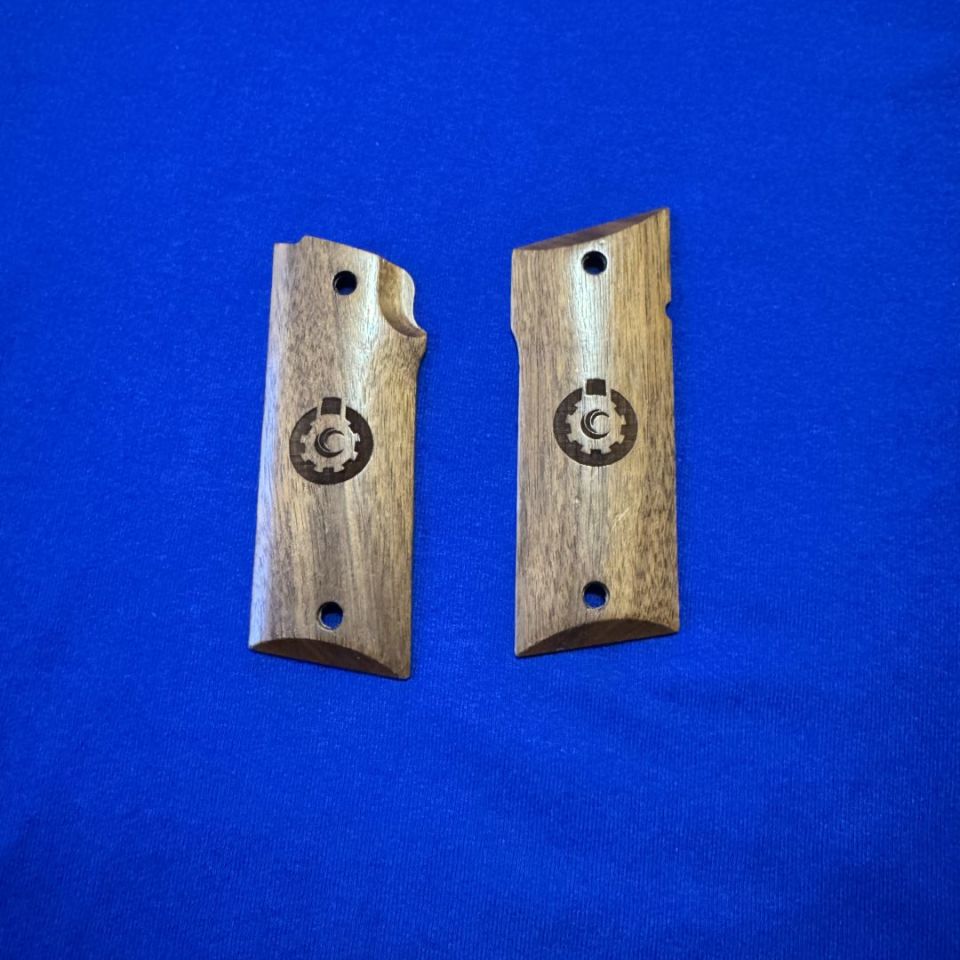 Image 2 - Coonan .357 Grips only 