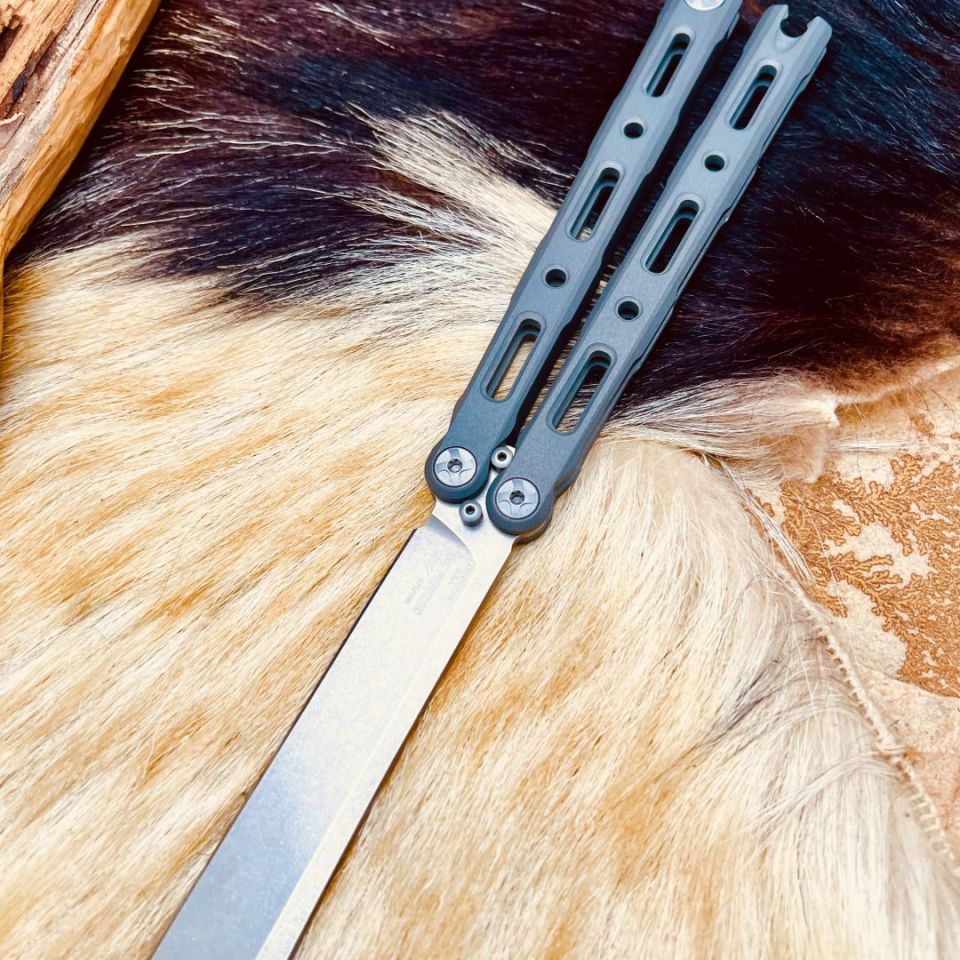 Image 4 - High end Balisongs