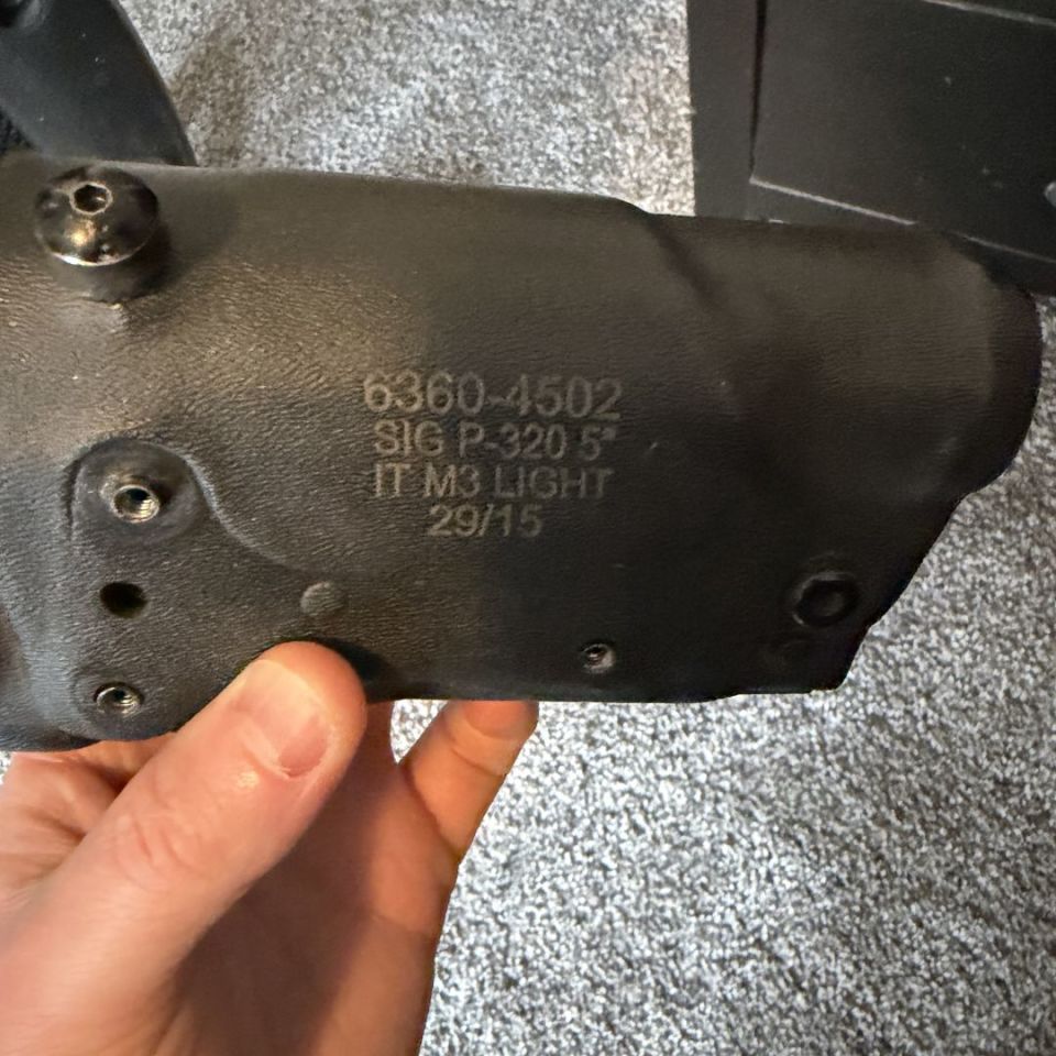 Image 2 - Safariland 6360 P320 w/ Light