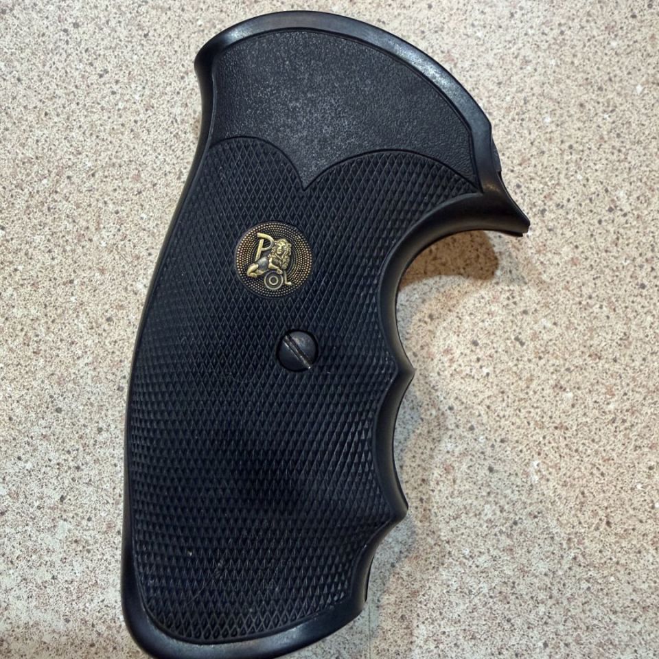 Image 2 - Smith Grips