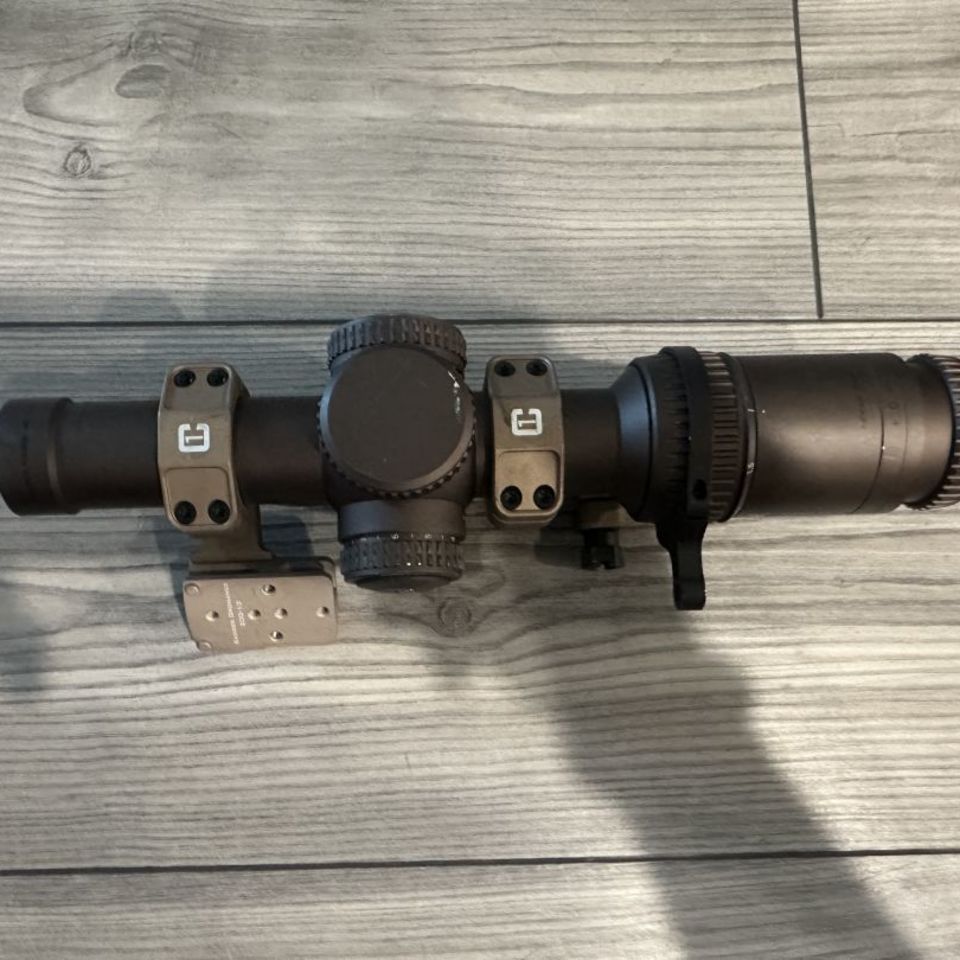 Image 2 - Vortex Razor 1-6