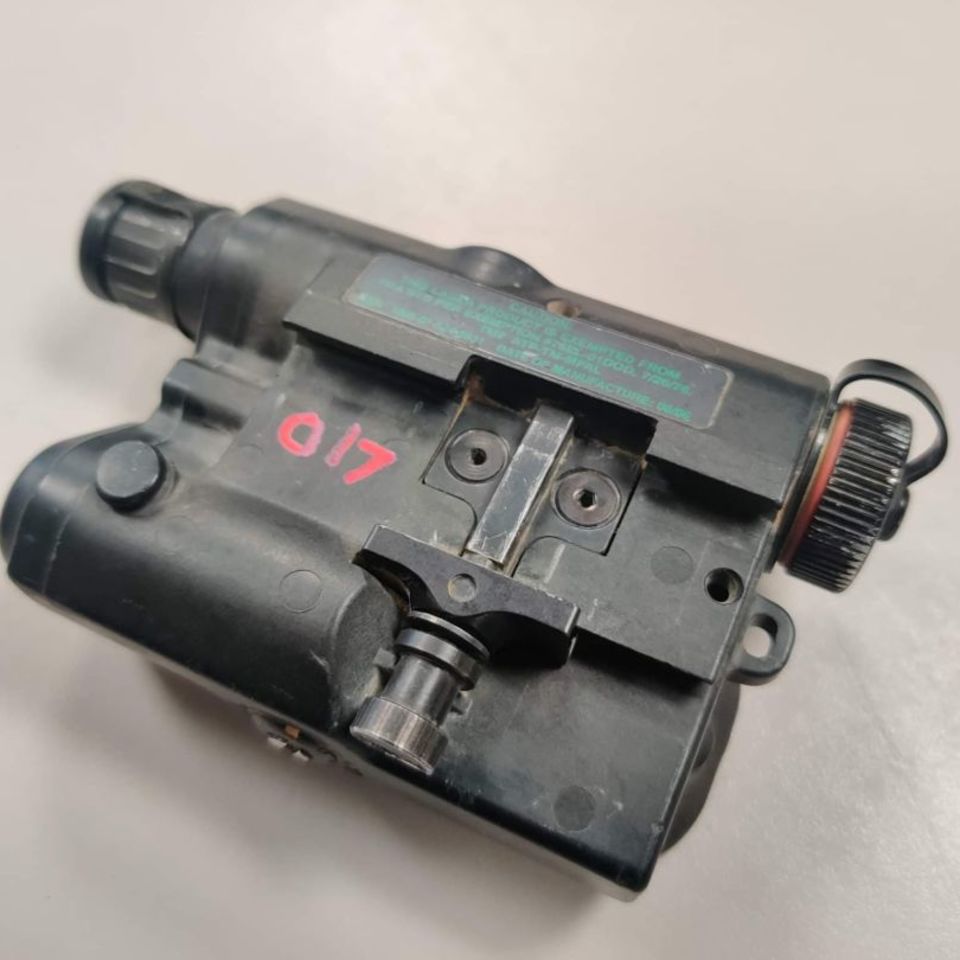 Image 5 - WTT FP PEQ15 with accessories 