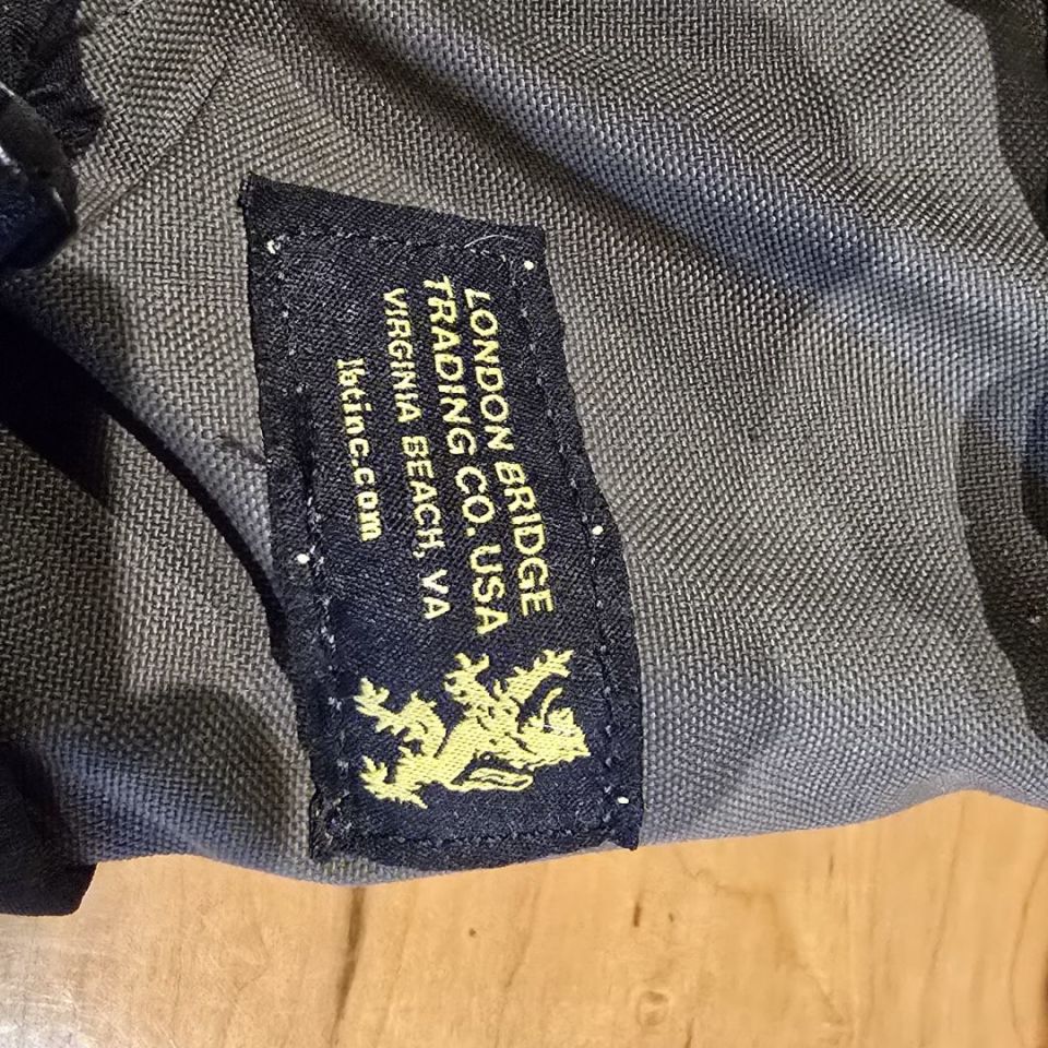 Image 3 - LBT 22L Day Pack /laptop pouch