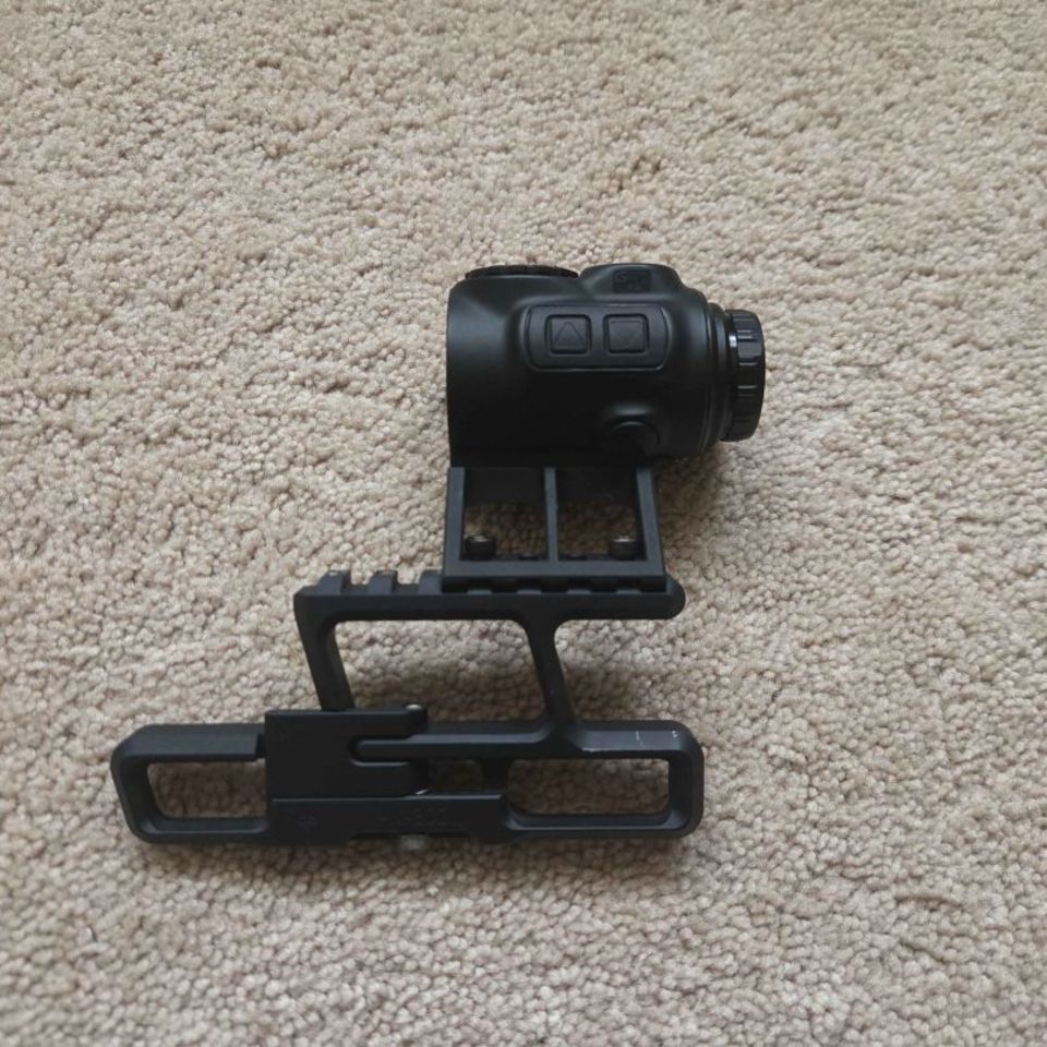 Image 2 - RS regulate mount