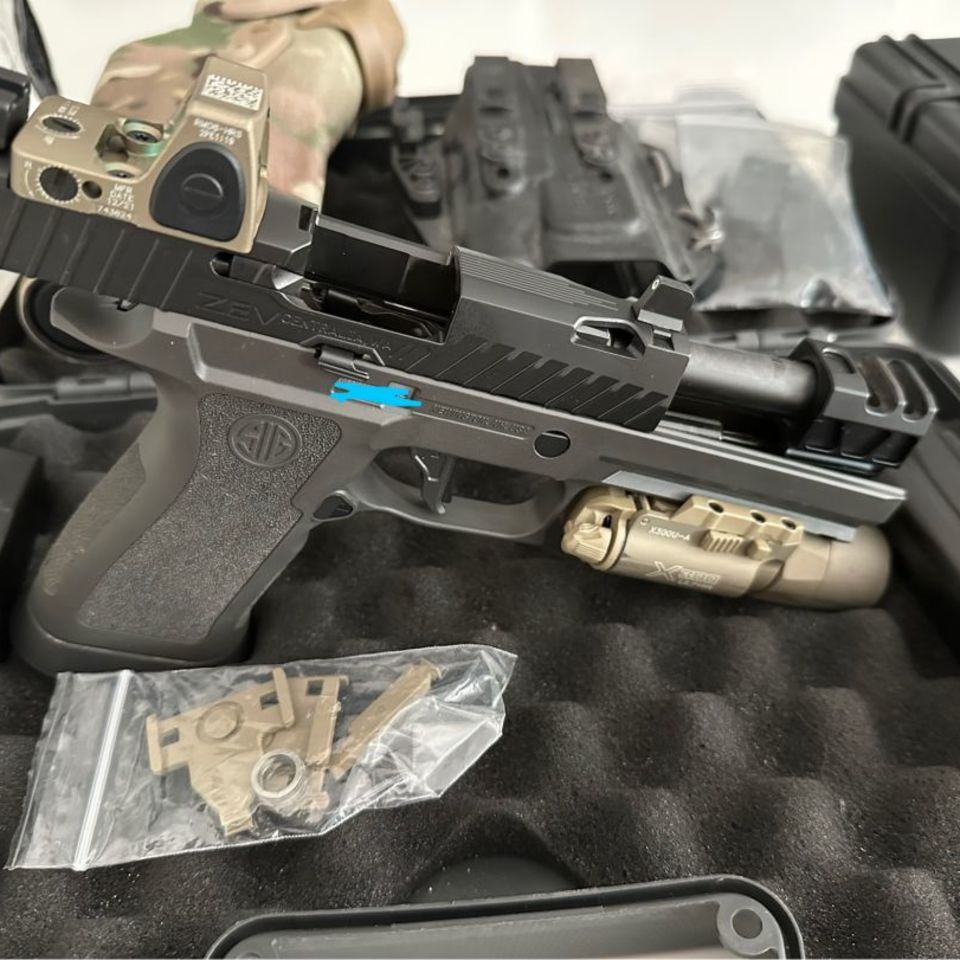 Image 5 - [Custom] Sig Sauer P320