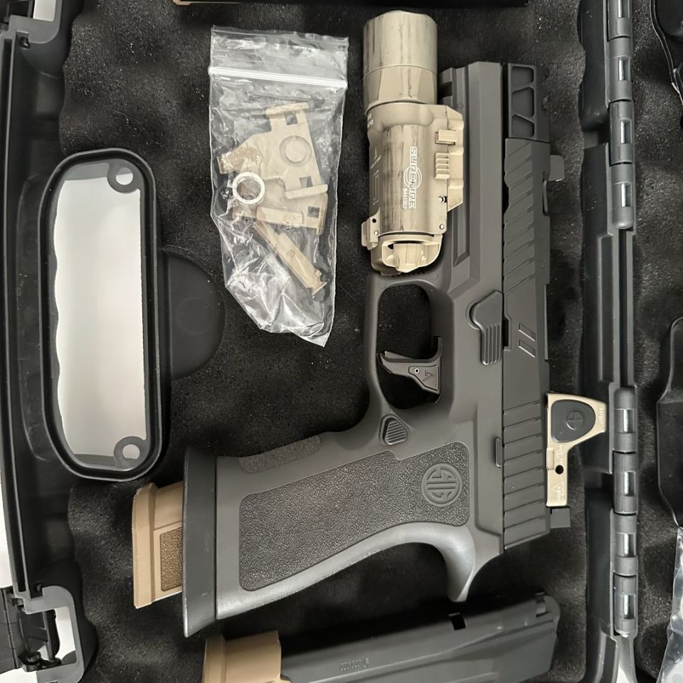 Image 2 - [Custom] Sig Sauer P320