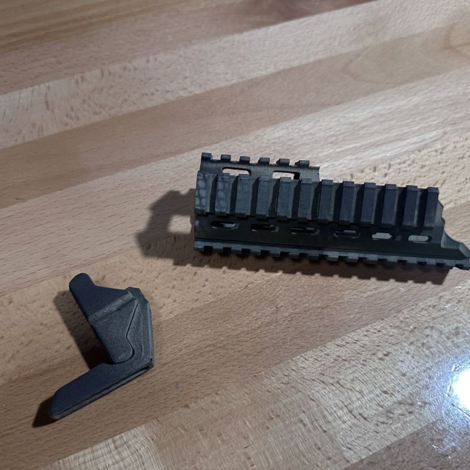 Image 3 - Cp33 Charging handle & rail