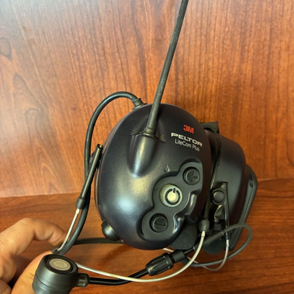 Image 5 - Peltor Range Ears 2-way radio