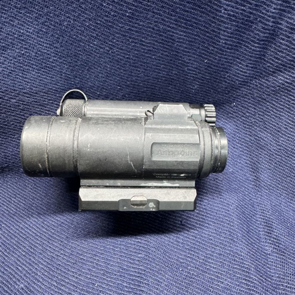 Image 2 - Aimpoint comp M4