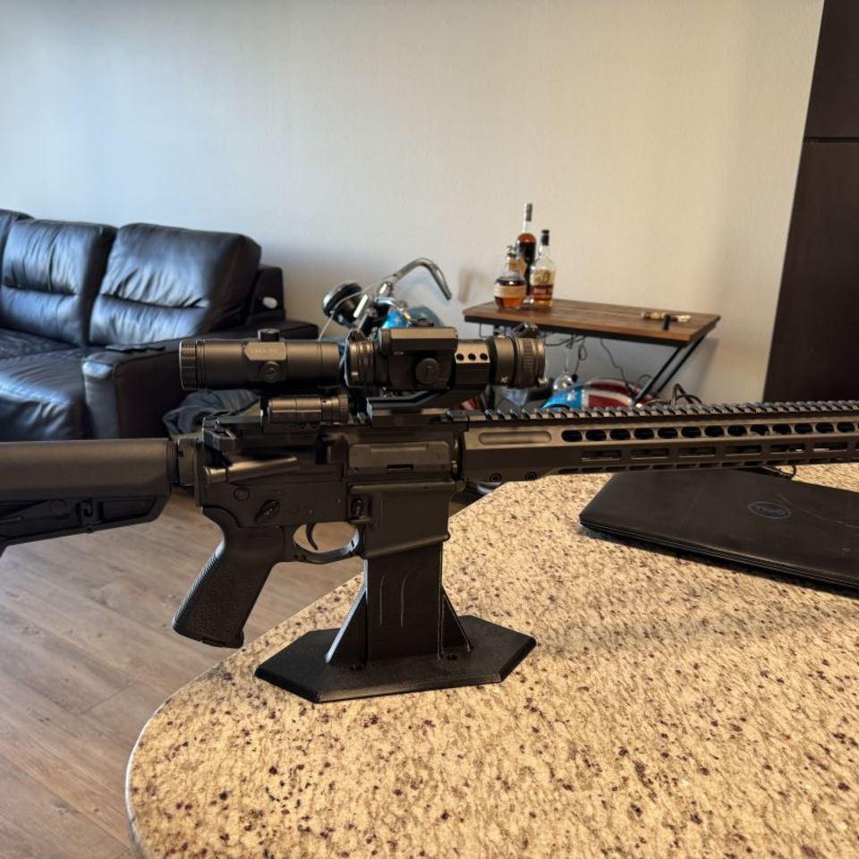 Image 2 - Barret Rec 7 with vortex optic