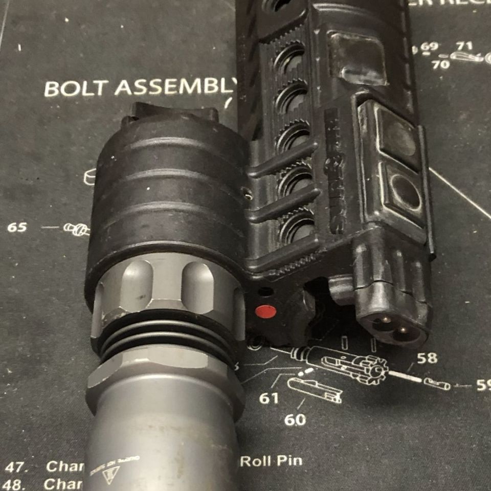 Image 3 - Surefire M500 Flashlight