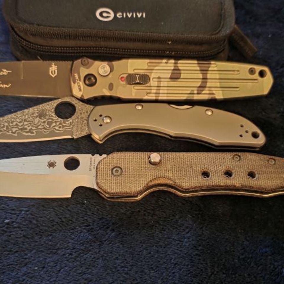 Image 1 - Spyderco delica 4 damascus 