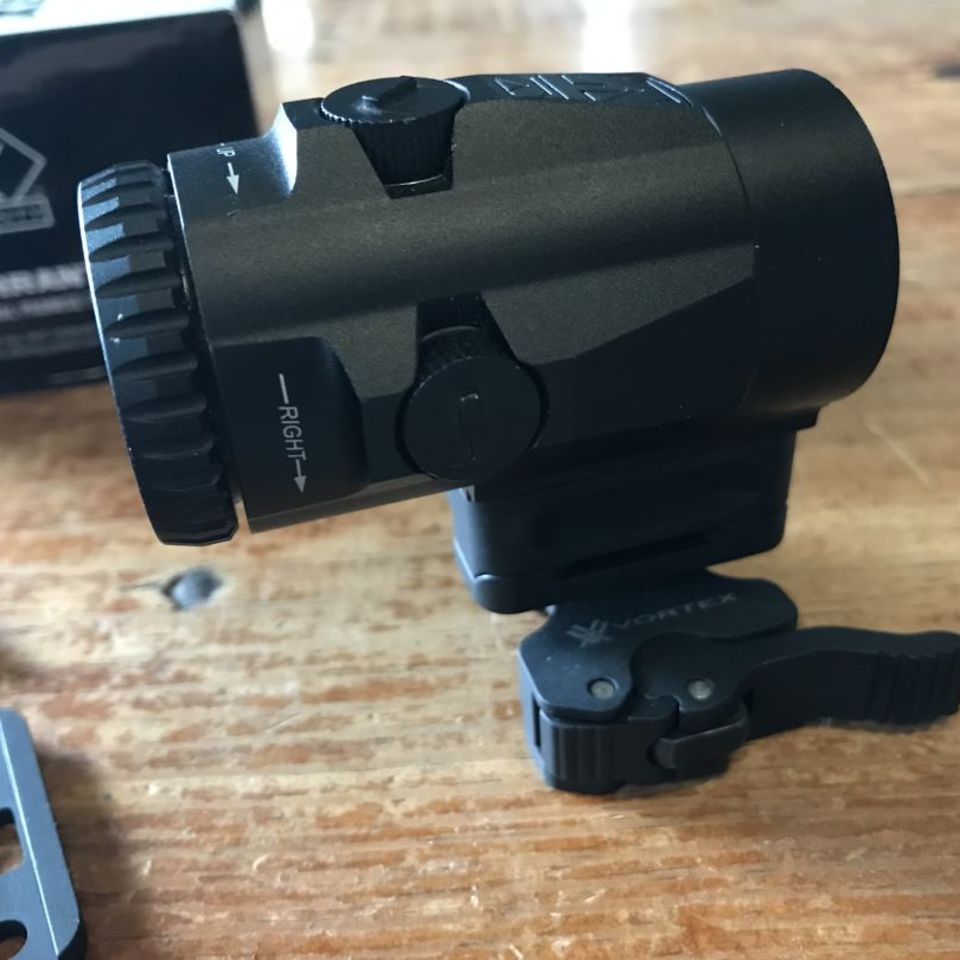 Image 2 - Vortex Micro 3x Magnifier