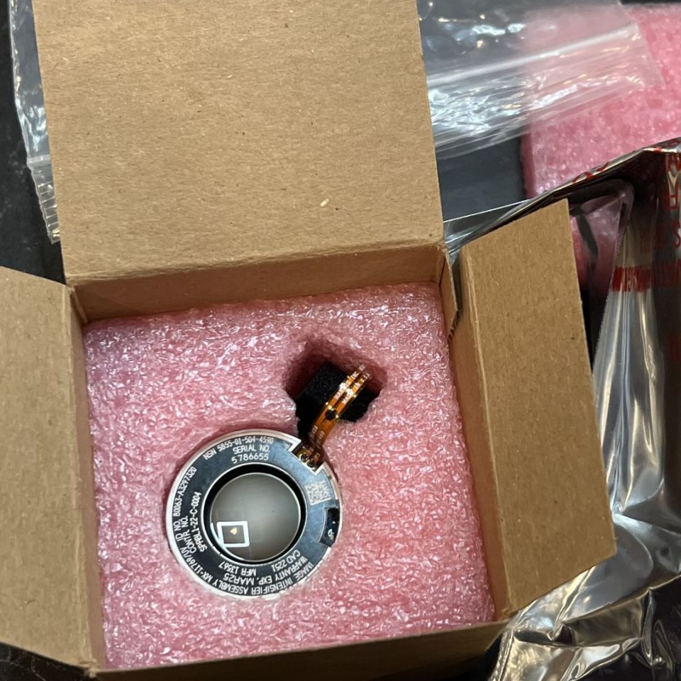 Image 5 - Pvs14 Brand new Omni 8 2022 